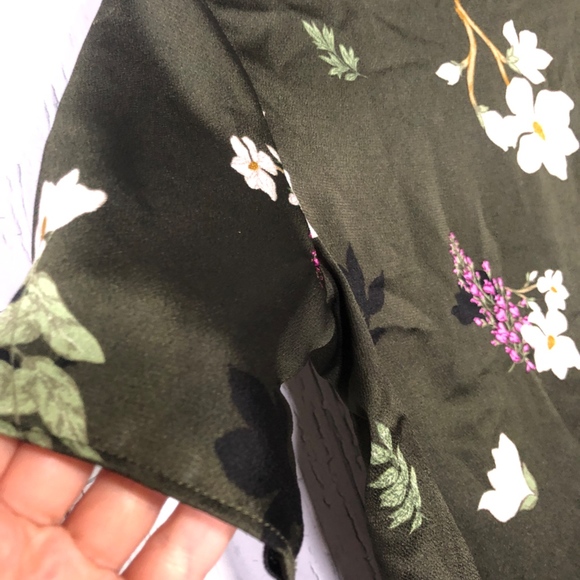 Banana Republic Green Floral Print Top Sz XS EUC - Picture 7 of 8